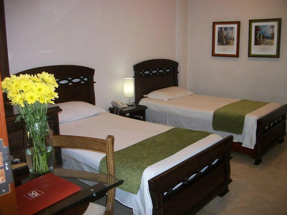 Hotel Castellana Real Cali